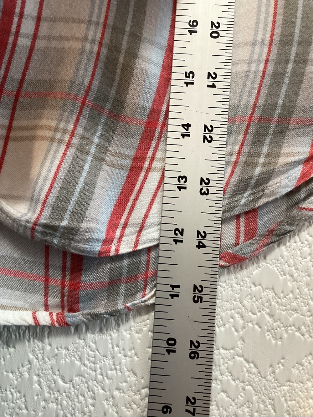 Levi’s Boyfriend Fit Plaid Button Down Shirt Medium Red Gray White Cotton - Picture 11 of 16